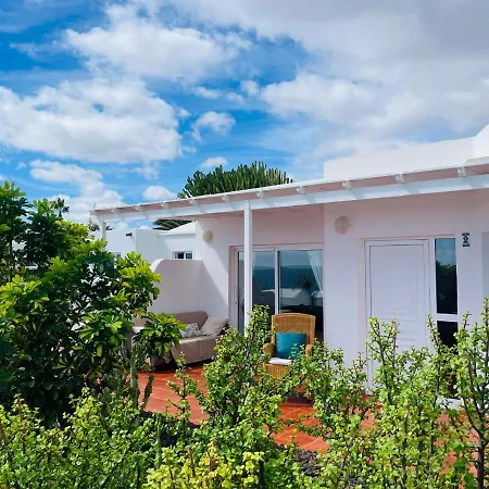 Casa Bella Vista Frente Al Mar Y Piscina Natural. 別荘